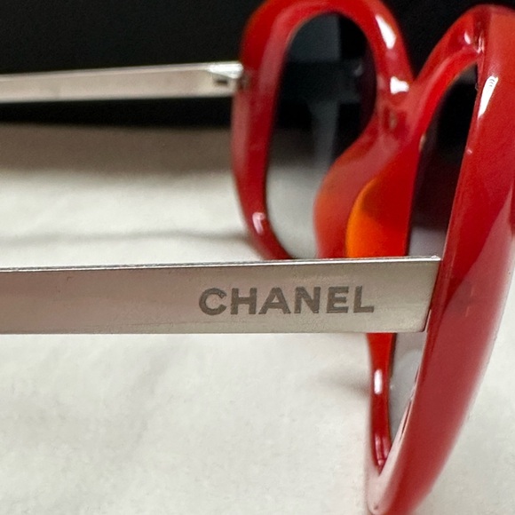 Chanel Acetate Oversized Sunglasses - Picture 8 of 8